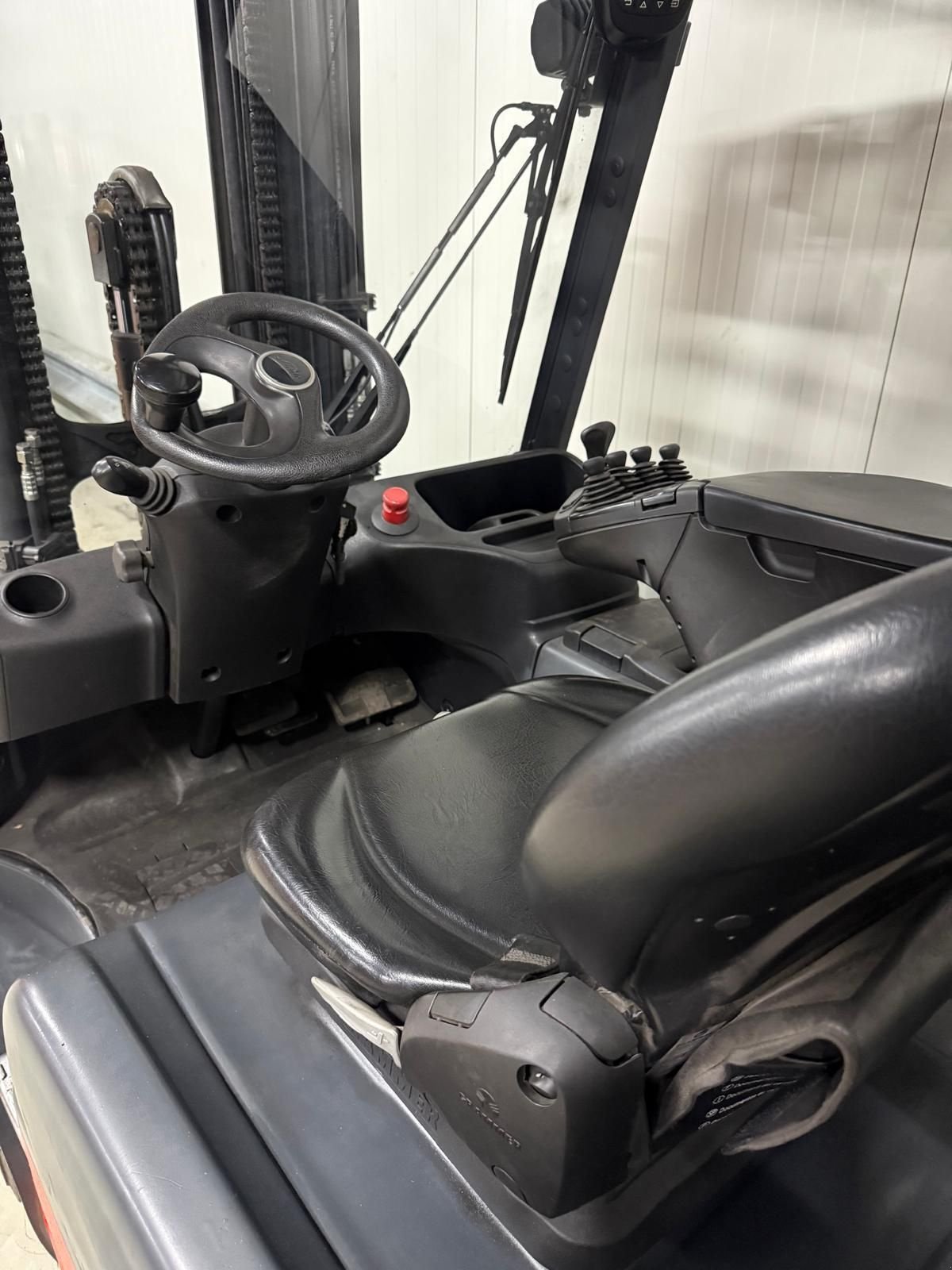 Frontstapler des Typs Linde E25-02, Gebrauchtmaschine in Vianen (Bild 5)