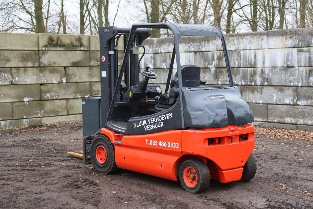Frontstapler of the type Linde E25-02, Gebrauchtmaschine in Antwerpen (Picture 4)