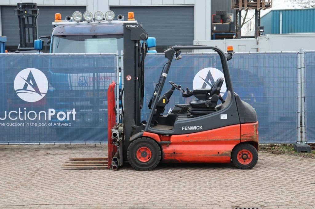 Frontstapler of the type Linde E25-02, Gebrauchtmaschine in Antwerpen (Picture 2)