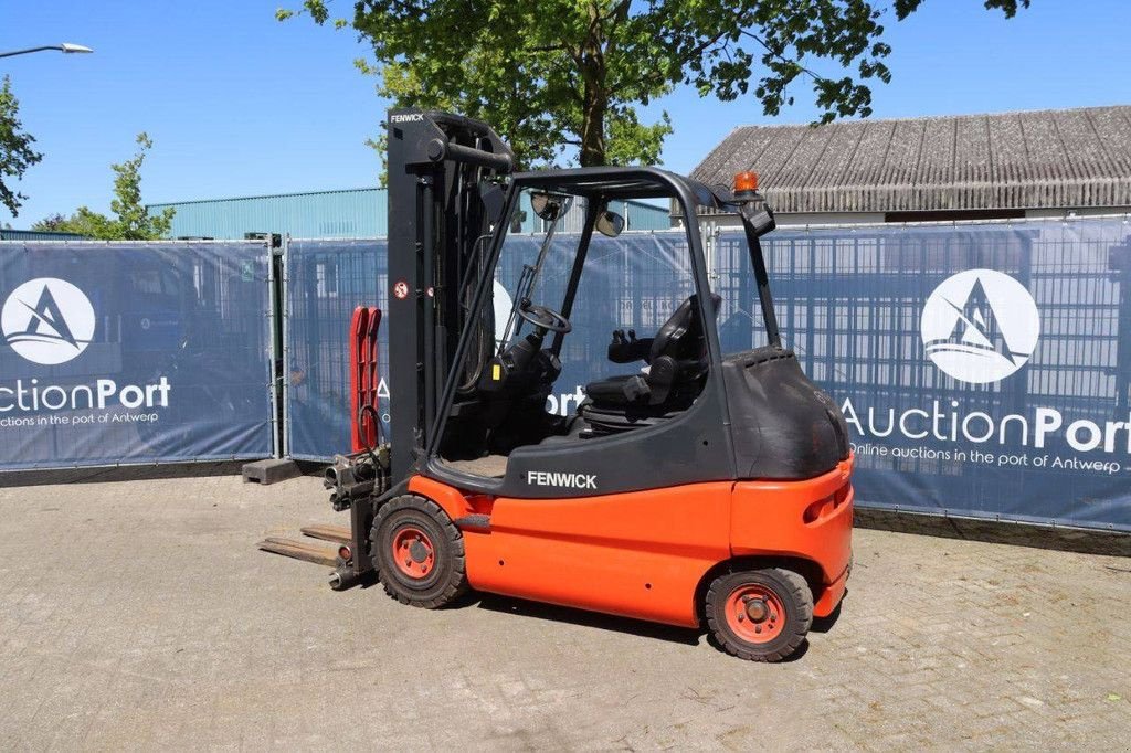 Frontstapler des Typs Linde E25-02, Gebrauchtmaschine in Antwerpen (Bild 3)