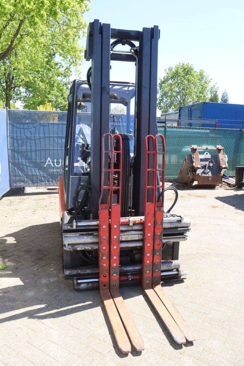 Frontstapler des Typs Linde E25-02, Gebrauchtmaschine in Antwerpen (Bild 8)