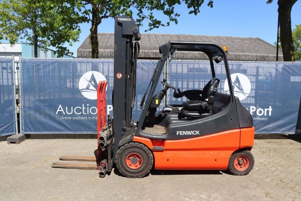 Frontstapler des Typs Linde E25-02, Gebrauchtmaschine in Antwerpen (Bild 2)
