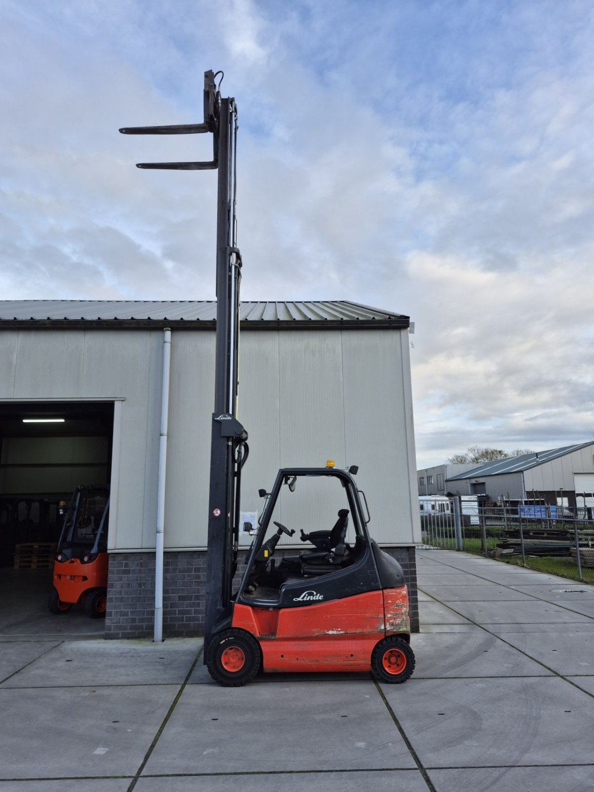 Frontstapler del tipo Linde E25-03/600, Gebrauchtmaschine en Biddinghuizen (Imagen 8)