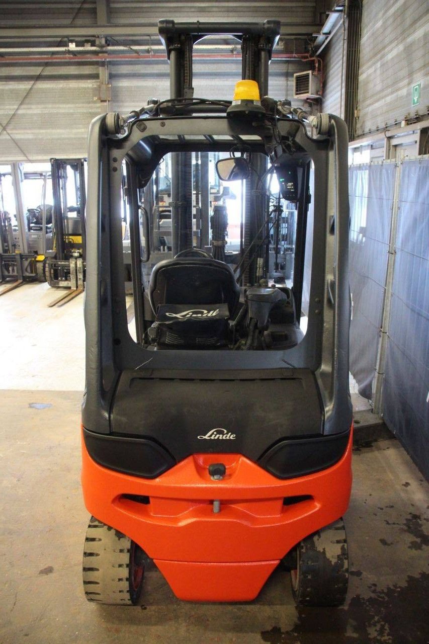 Frontstapler от тип Linde E25, Gebrauchtmaschine в Antwerpen (Снимка 4)