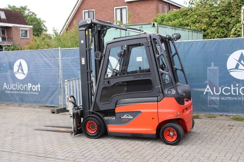 Frontstapler typu Linde E25, Gebrauchtmaschine v Antwerpen (Obrázok 3)