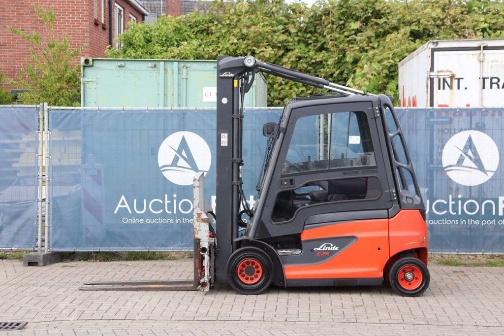 Frontstapler typu Linde E25, Gebrauchtmaschine v Antwerpen (Obrázok 2)