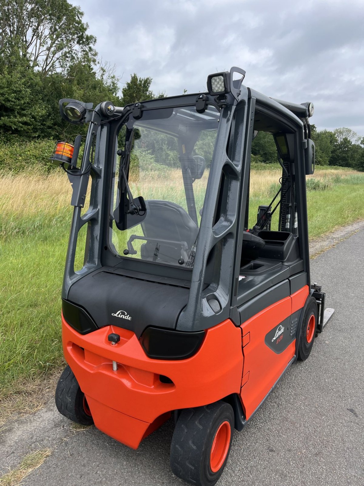 Frontstapler of the type Linde E25, Gebrauchtmaschine in Lelystad (Picture 8)