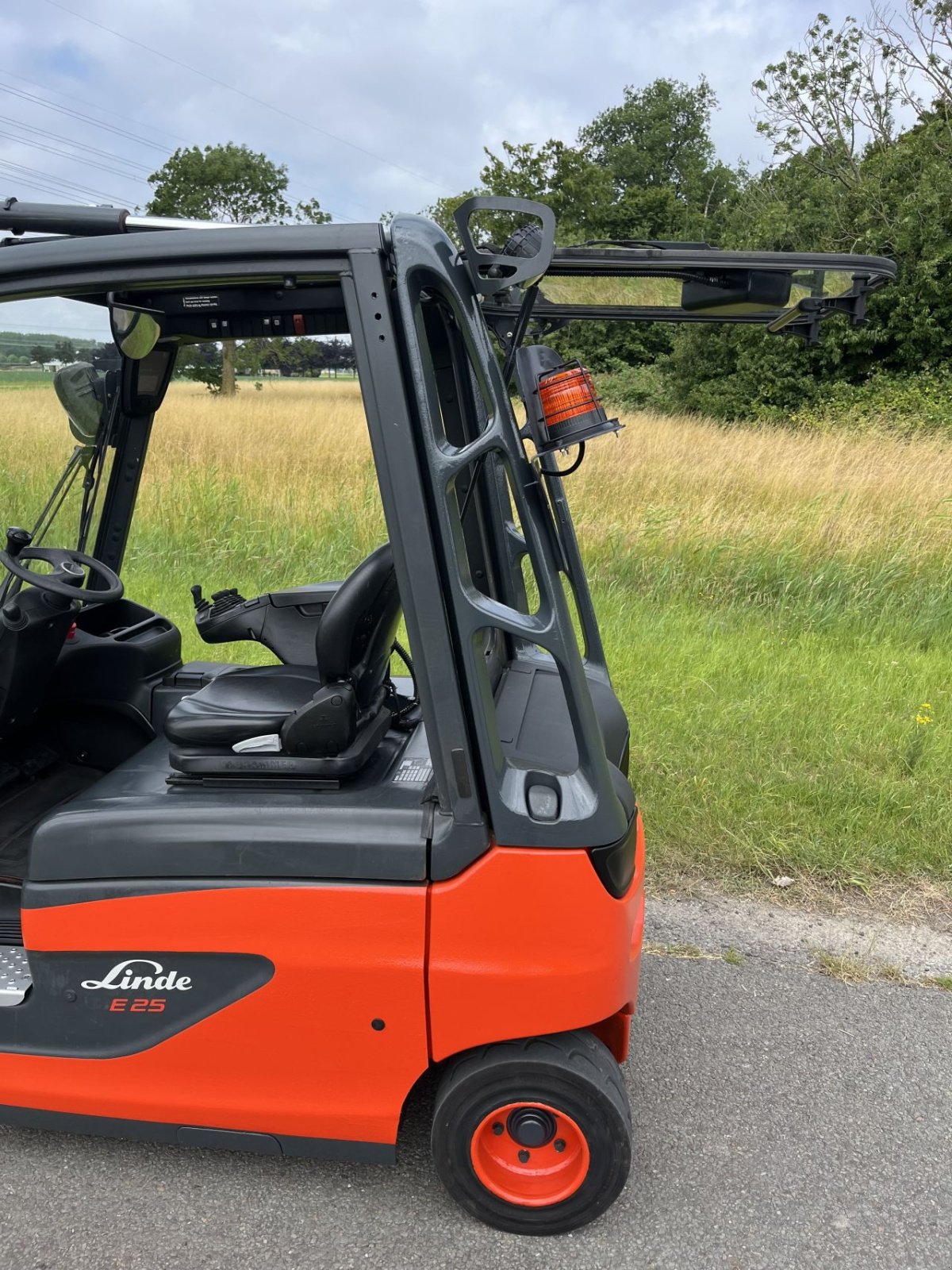 Frontstapler of the type Linde E25, Gebrauchtmaschine in Lelystad (Picture 9)