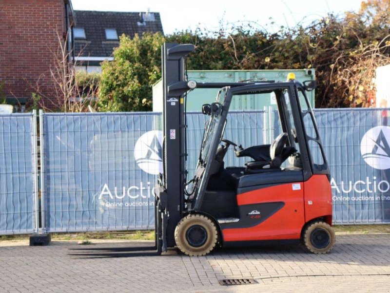 Frontstapler del tipo Linde E25H-01/600, Gebrauchtmaschine In Antwerpen (Immagine 1)