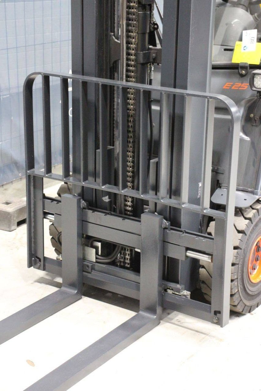 Frontstapler типа Linde E25H-01/600, Gebrauchtmaschine в Antwerpen (Фотография 11)