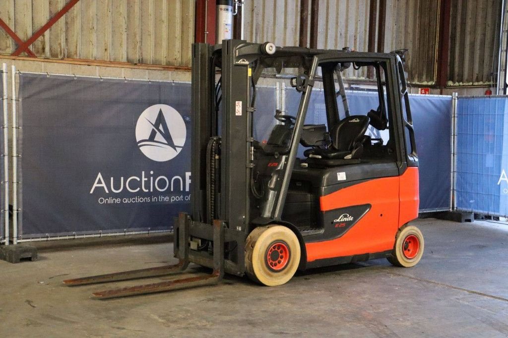 Frontstapler van het type Linde E25HL-01/600, Gebrauchtmaschine in Antwerpen (Foto 10)