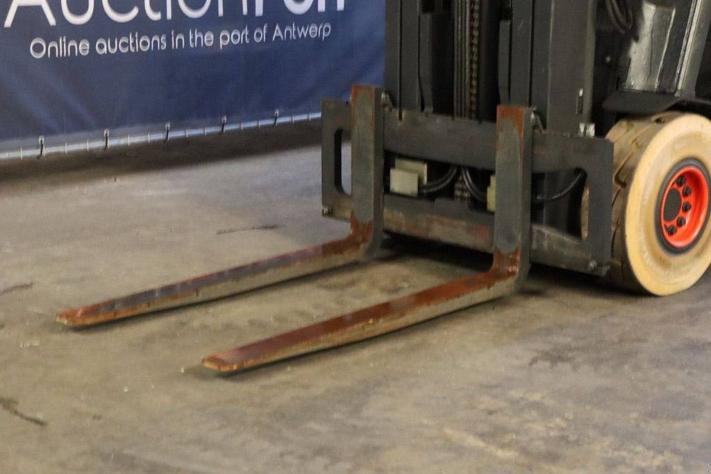 Frontstapler van het type Linde E25HL-01/600, Gebrauchtmaschine in Antwerpen (Foto 11)