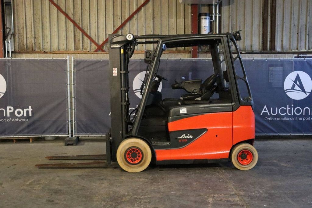 Frontstapler Türe ait Linde E25HL-01/600, Gebrauchtmaschine içinde Antwerpen (resim 2)