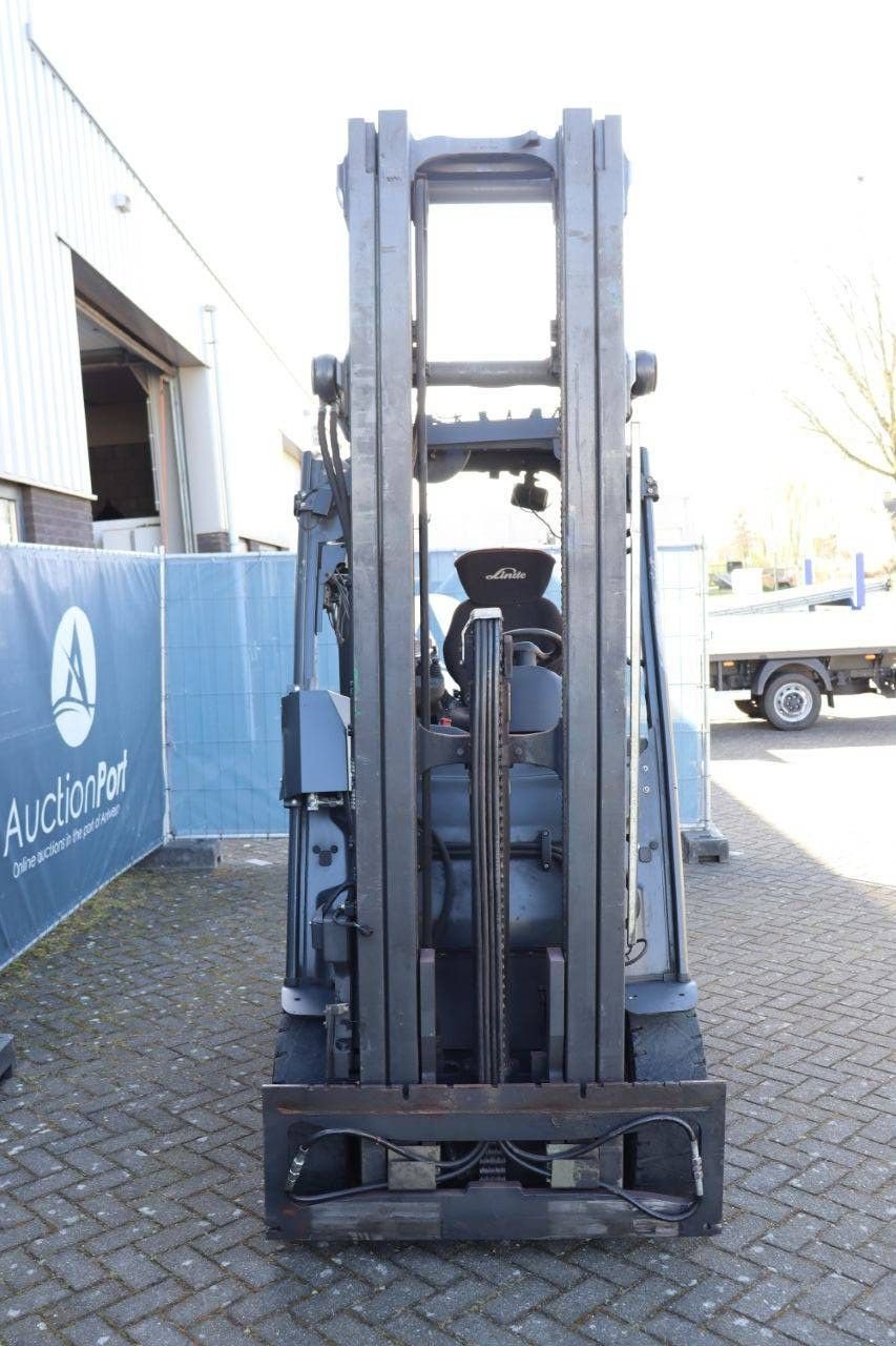 Frontstapler typu Linde E25HL-01/600, Gebrauchtmaschine v Antwerpen (Obrázek 9)