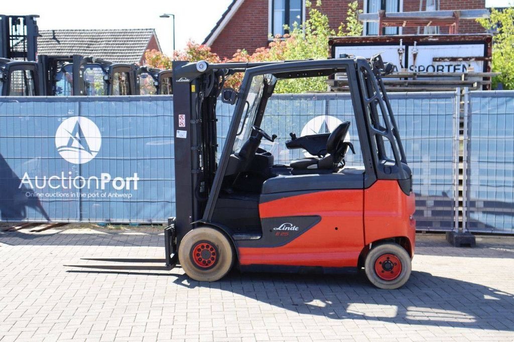 Frontstapler Türe ait Linde E25HL-01/600, Gebrauchtmaschine içinde Antwerpen (resim 3)