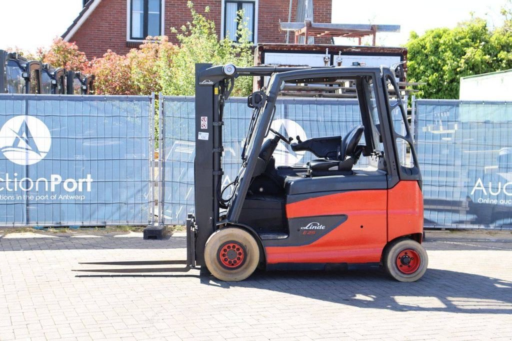 Frontstapler Türe ait Linde E25HL-01/600, Gebrauchtmaschine içinde Antwerpen (resim 2)