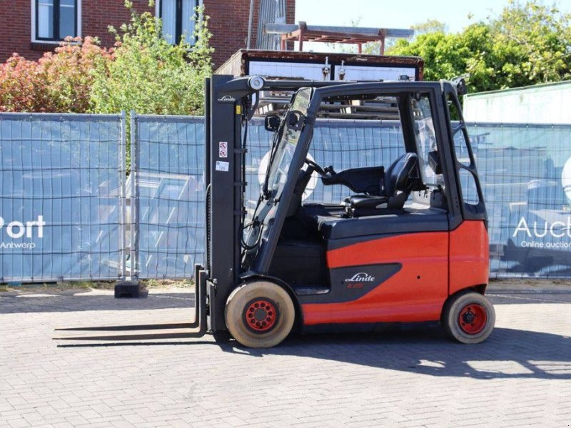 Frontstapler Türe ait Linde E25HL-01/600, Gebrauchtmaschine içinde Antwerpen (resim 1)
