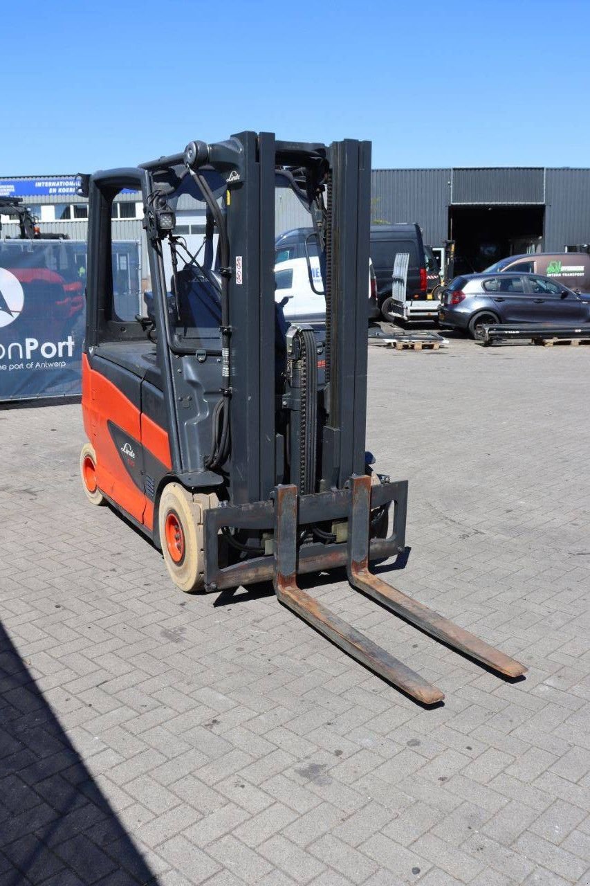 Frontstapler Türe ait Linde E25HL-01/600, Gebrauchtmaschine içinde Antwerpen (resim 9)