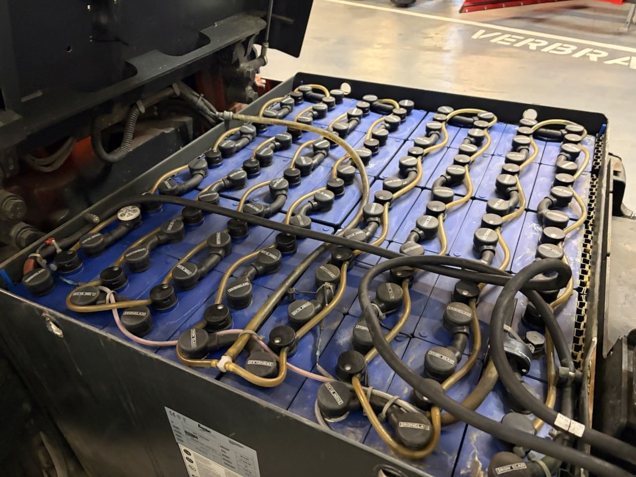 Frontstapler des Typs Linde E25L-01-387, Gebrauchtmaschine in Leeuwarden (Bild 9)