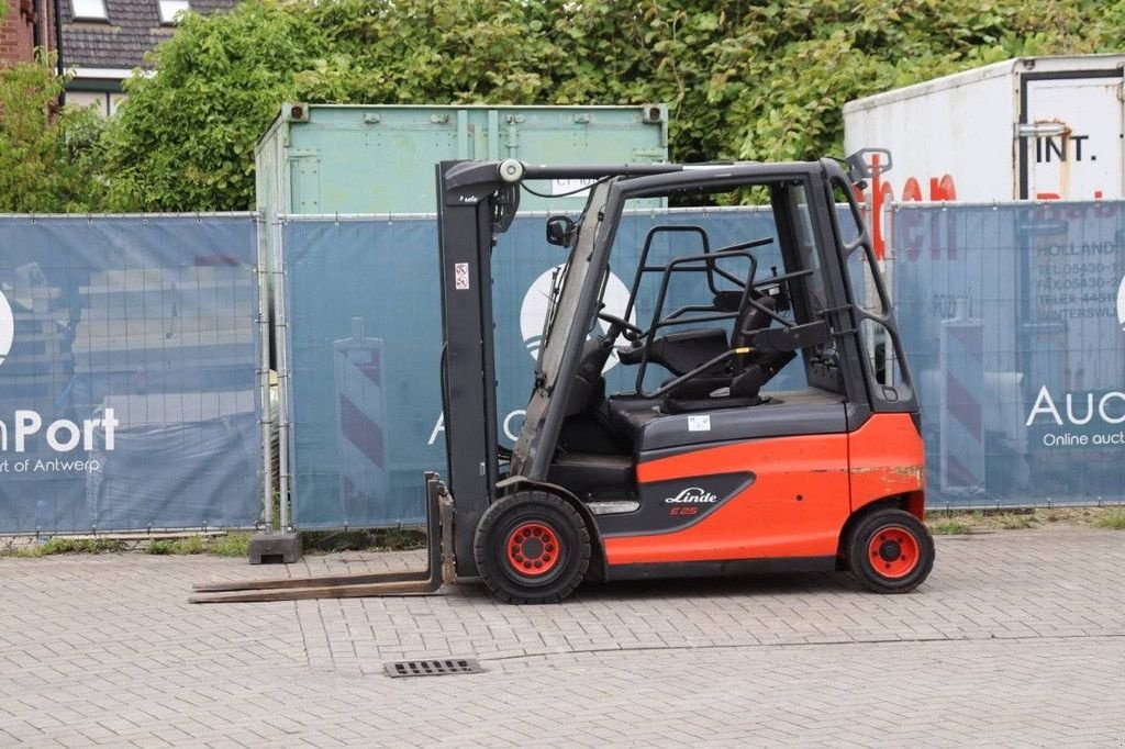 Frontstapler of the type Linde E25L-01 Forklift, Gebrauchtmaschine in Antwerpen (Picture 1)