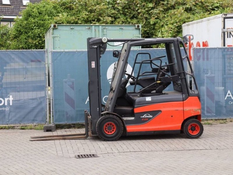 Frontstapler of the type Linde E25L-01 Forklift, Gebrauchtmaschine in Antwerpen (Picture 1)