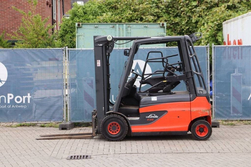 Frontstapler of the type Linde E25L-01 Forklift, Gebrauchtmaschine in Antwerpen (Picture 2)