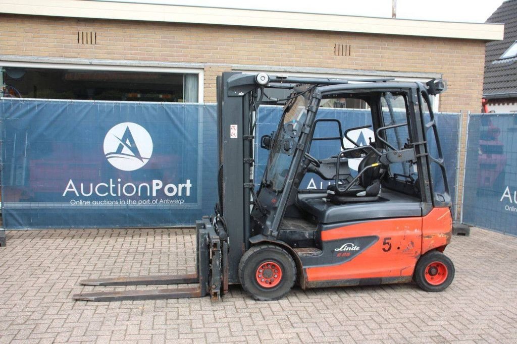 Frontstapler του τύπου Linde E25L-01, Gebrauchtmaschine σε Antwerpen (Φωτογραφία 1)