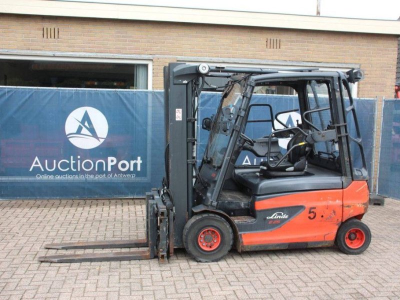 Frontstapler des Typs Linde E25L-01, Gebrauchtmaschine in Antwerpen (Bild 1)
