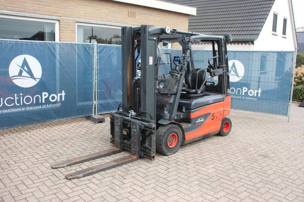 Frontstapler του τύπου Linde E25L-01, Gebrauchtmaschine σε Antwerpen (Φωτογραφία 9)