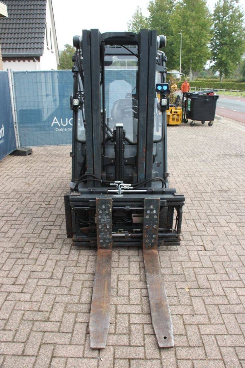 Frontstapler des Typs Linde E25L-01, Gebrauchtmaschine in Antwerpen (Bild 8)