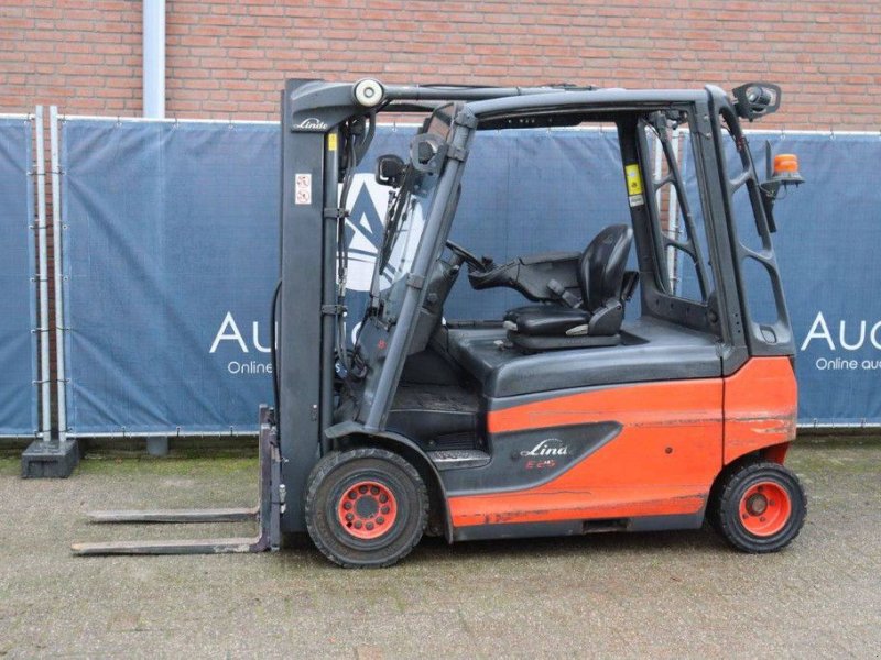 Frontstapler tipa Linde E25L-01, Gebrauchtmaschine u Antwerpen (Slika 1)