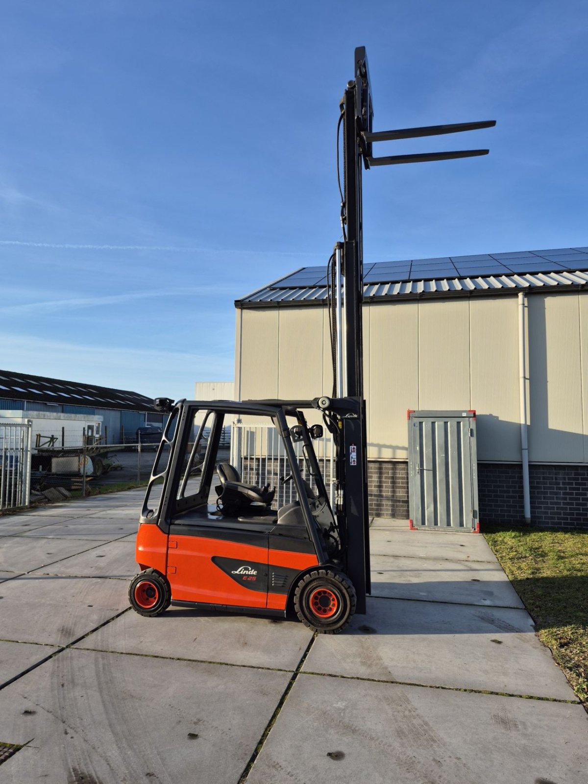 Frontstapler des Typs Linde E25L-01, Gebrauchtmaschine in Biddinghuizen (Bild 9)