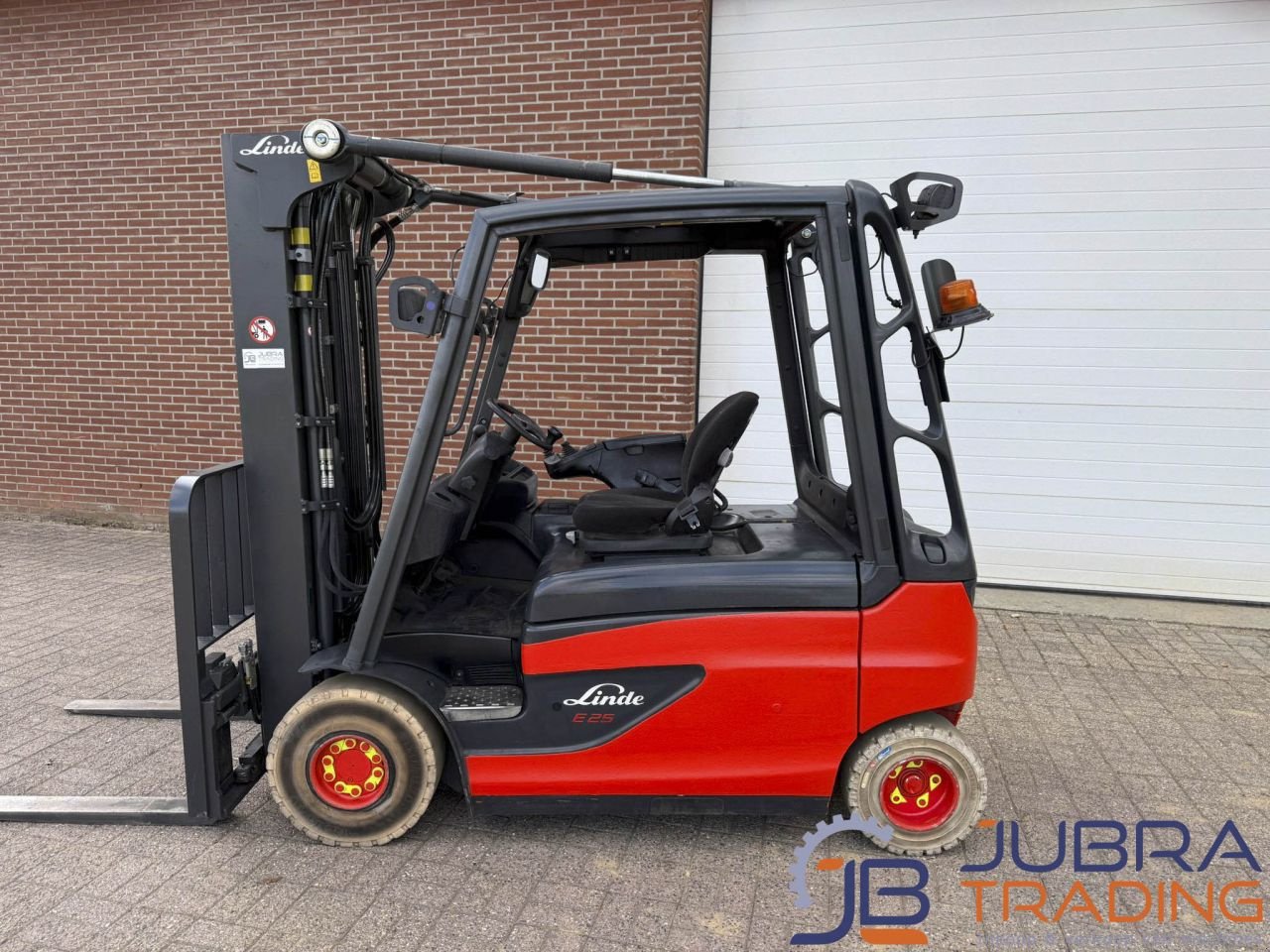 Frontstapler типа Linde E25L-01, Gebrauchtmaschine в Buggenum (Фотография 4)