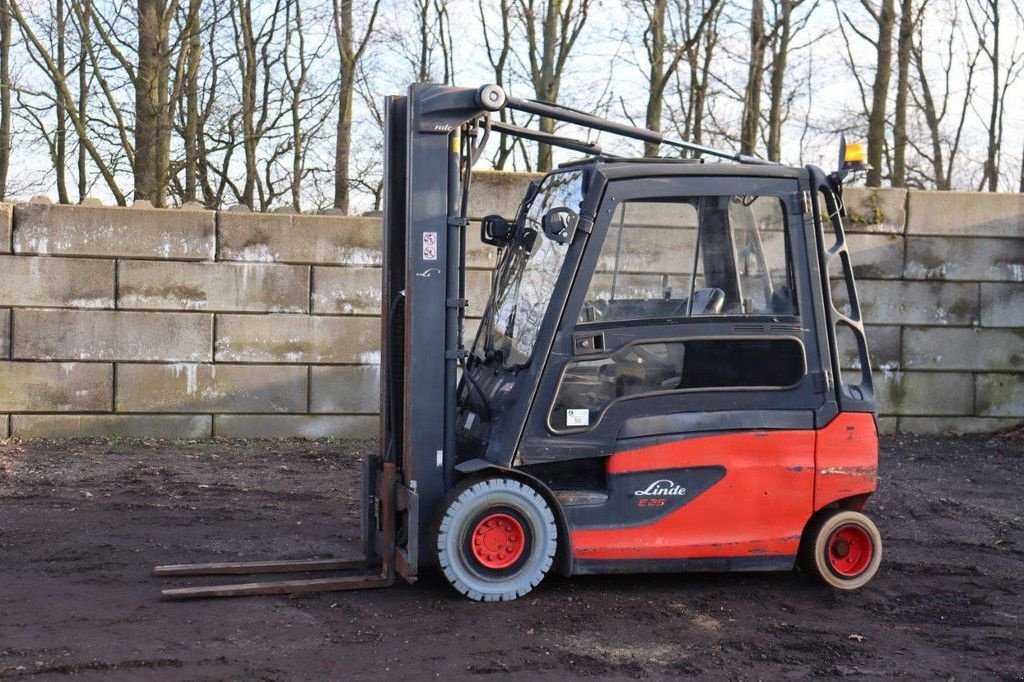 Frontstapler a típus Linde E25L, Gebrauchtmaschine ekkor: Antwerpen (Kép 1)
