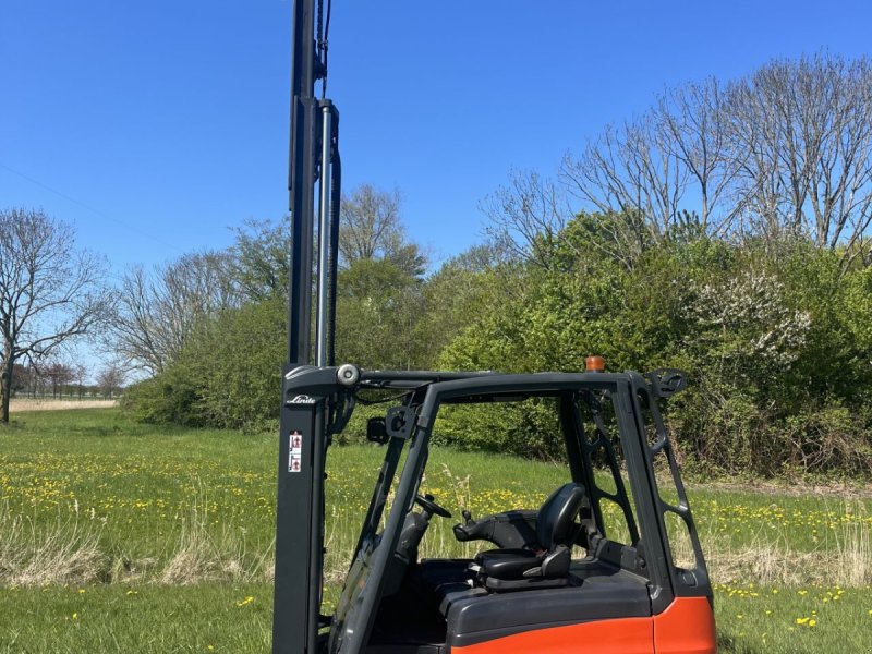 Frontstapler типа Linde E25L, Gebrauchtmaschine в Lelystad (Фотография 1)