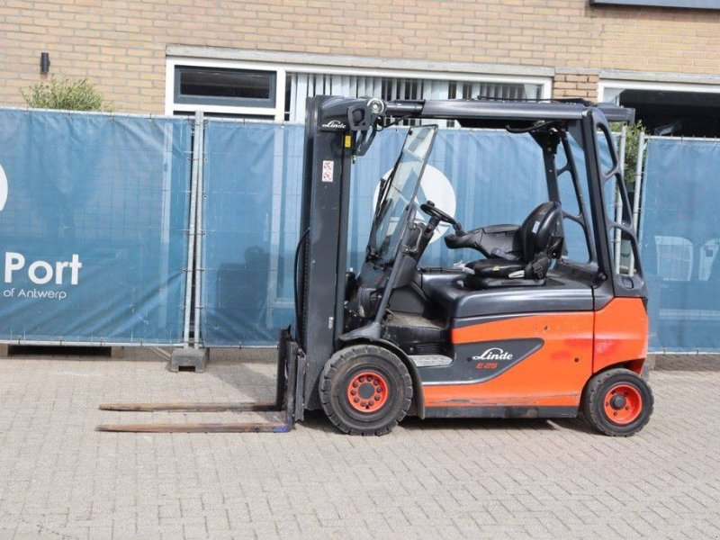 Frontstapler del tipo Linde E25R-01, Gebrauchtmaschine en Antwerpen (Imagen 1)
