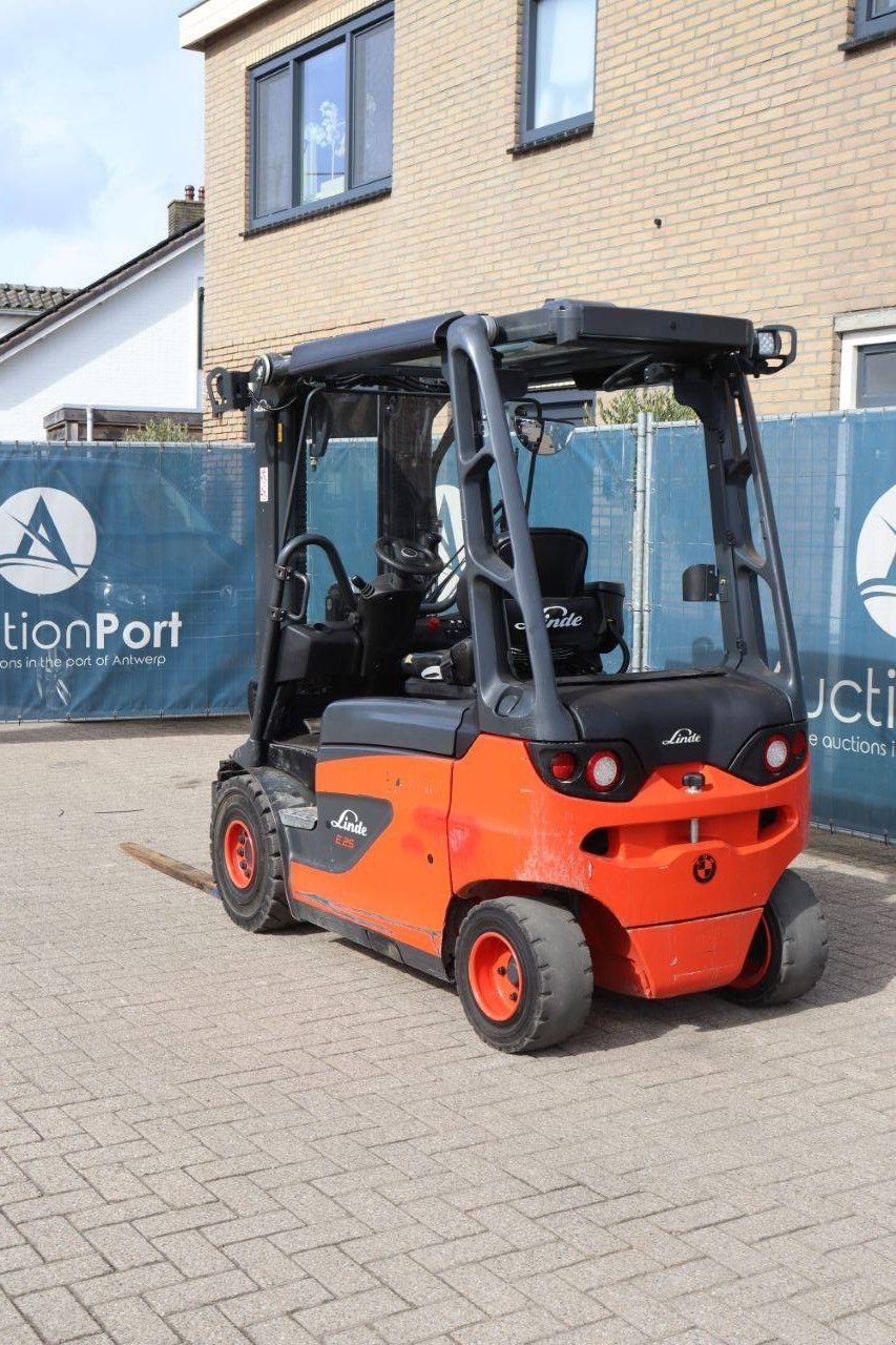 Frontstapler Türe ait Linde E25R-01, Gebrauchtmaschine içinde Antwerpen (resim 4)
