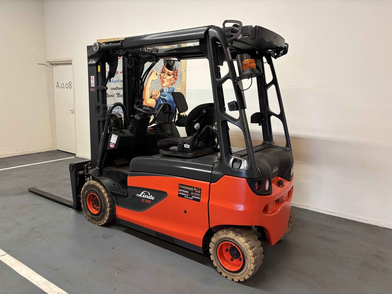 Frontstapler tip Linde E25RL-387, Gebrauchtmaschine in Leeuwarden (Poză 2)