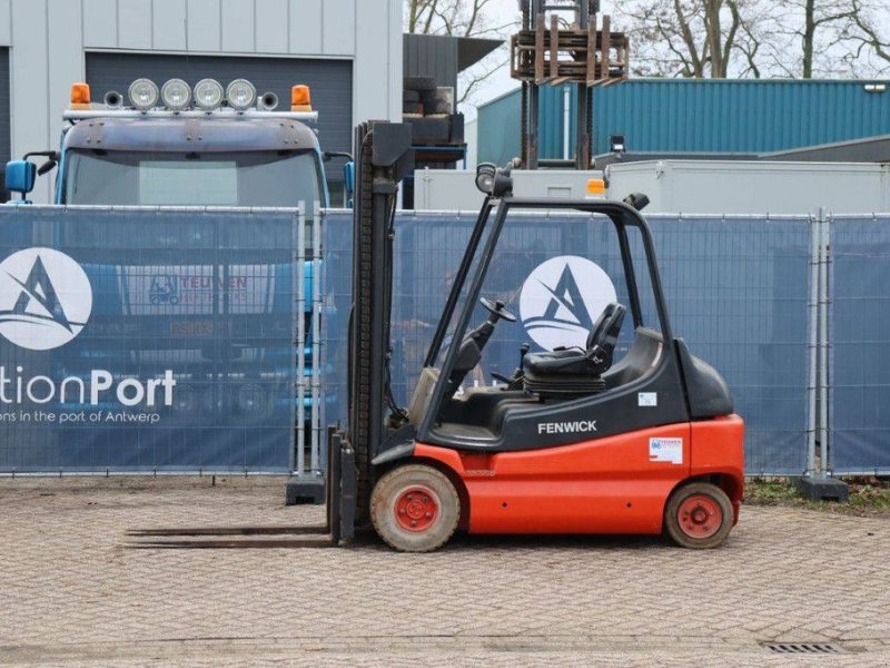 Frontstapler of the type Linde E30-01, Gebrauchtmaschine in Antwerpen (Picture 1)