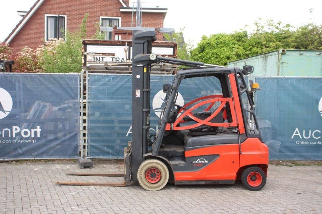 Frontstapler tip Linde E30-01, Gebrauchtmaschine in Antwerpen (Poză 2)