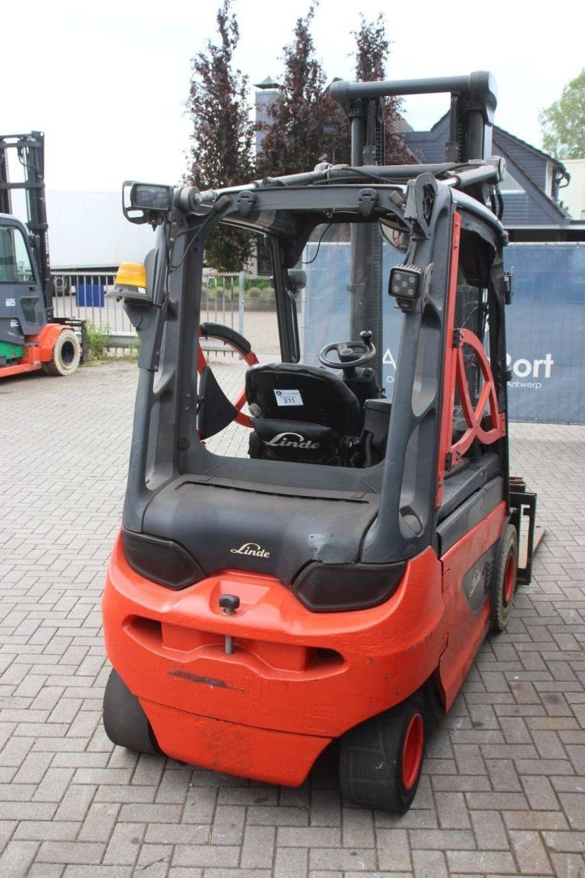 Frontstapler tip Linde E30-01, Gebrauchtmaschine in Antwerpen (Poză 5)