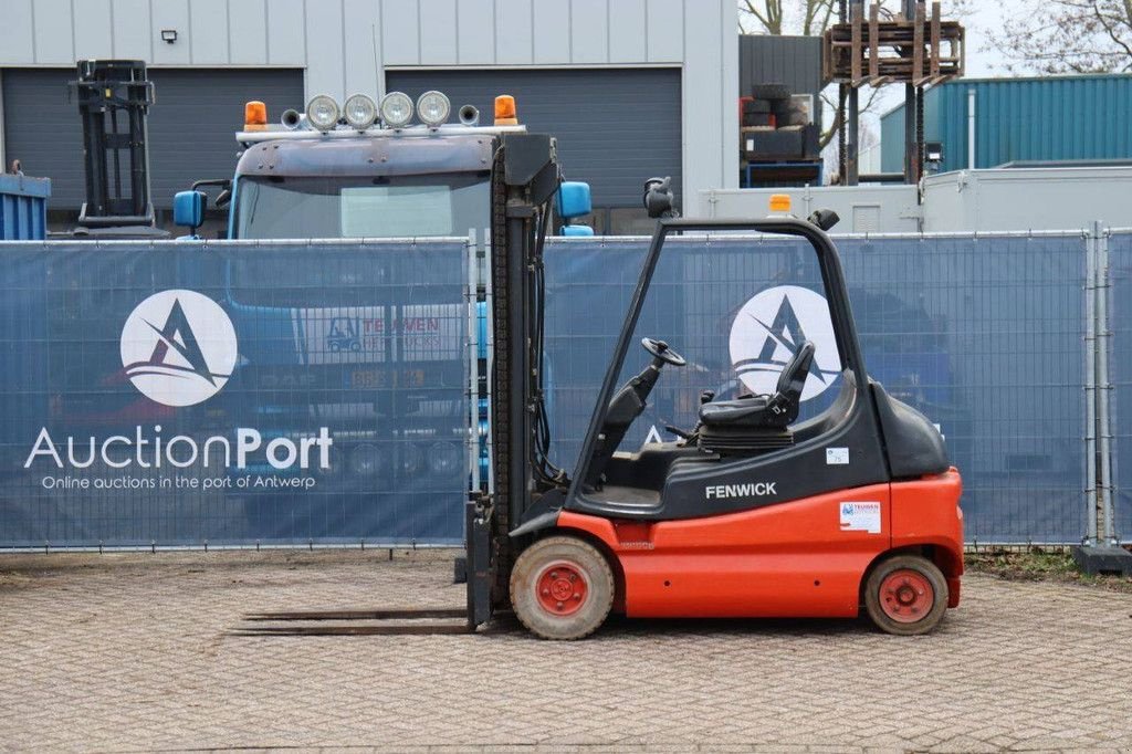 Frontstapler tipa Linde E30-01, Gebrauchtmaschine u Antwerpen (Slika 2)