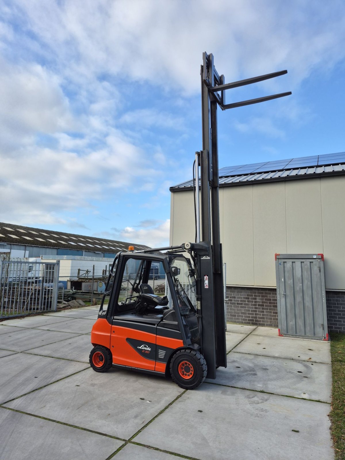 Frontstapler typu Linde E30-01, Gebrauchtmaschine v Biddinghuizen (Obrázek 8)