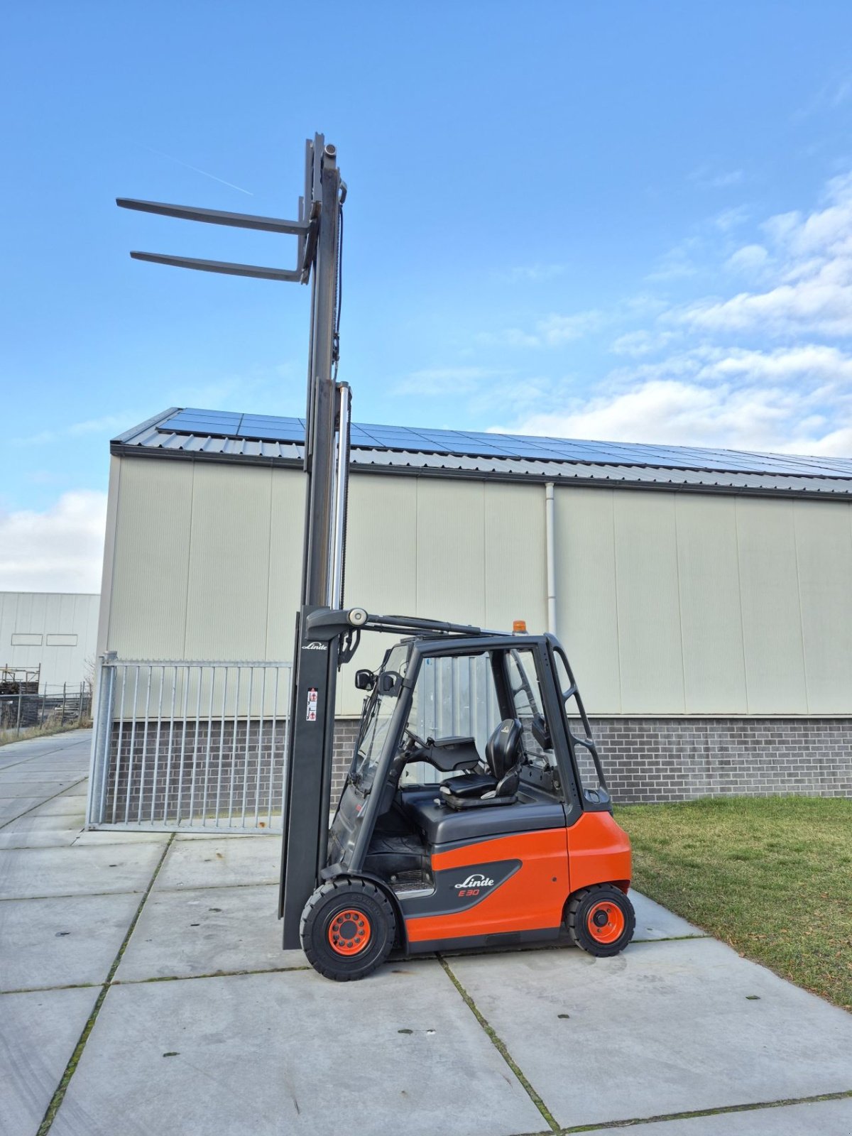 Frontstapler typu Linde E30-01, Gebrauchtmaschine v Biddinghuizen (Obrázek 9)