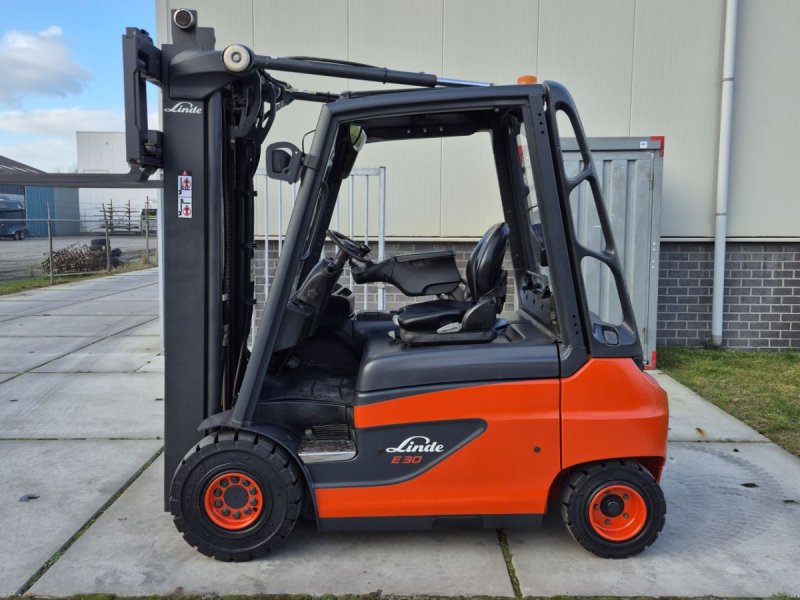 Frontstapler of the type Linde E30-01, Gebrauchtmaschine in Biddinghuizen (Picture 1)
