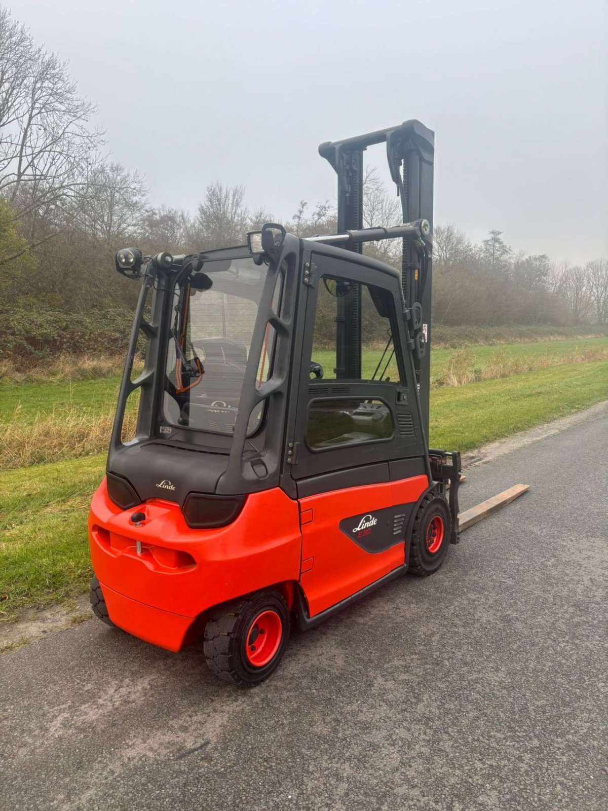 Frontstapler del tipo Linde E30-01, Gebrauchtmaschine In Lelystad (Immagine 5)