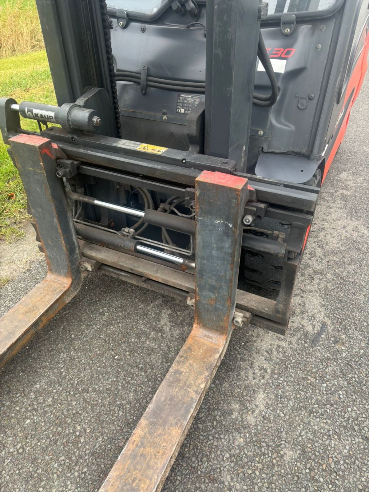 Frontstapler del tipo Linde E30-01, Gebrauchtmaschine In Lelystad (Immagine 11)