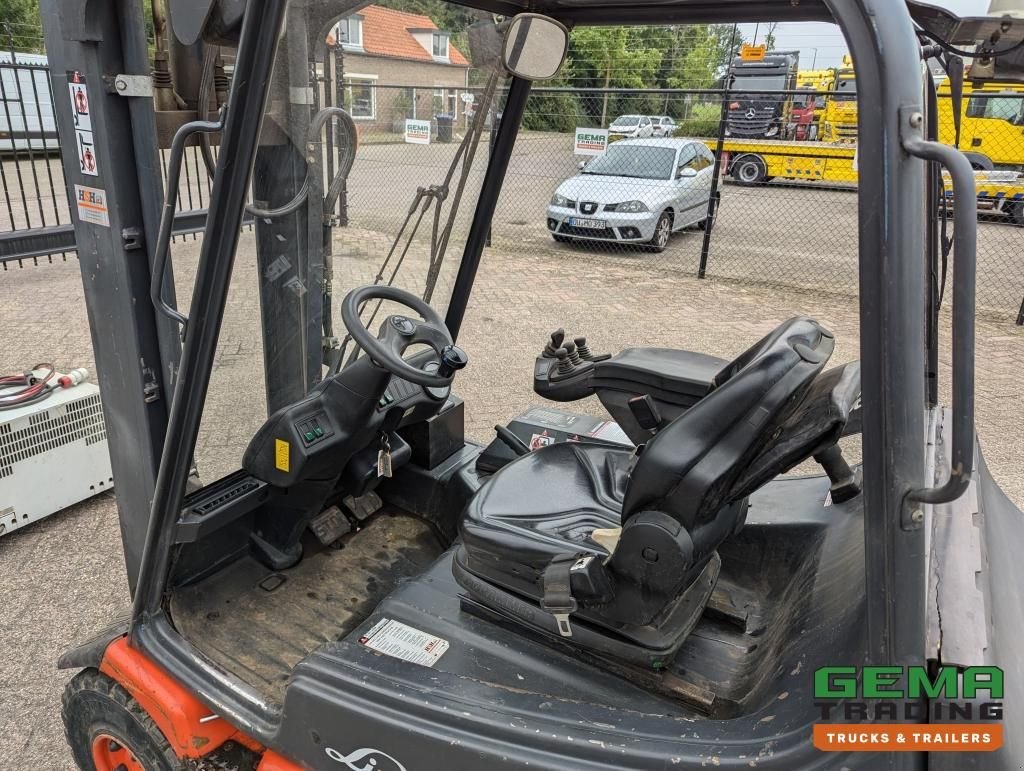 Frontstapler des Typs Linde E30 02 - 4058 uur - Duplex Mast - Volrubber Banden - Eurotron 80, Gebrauchtmaschine in Oud Gastel (Bild 5)