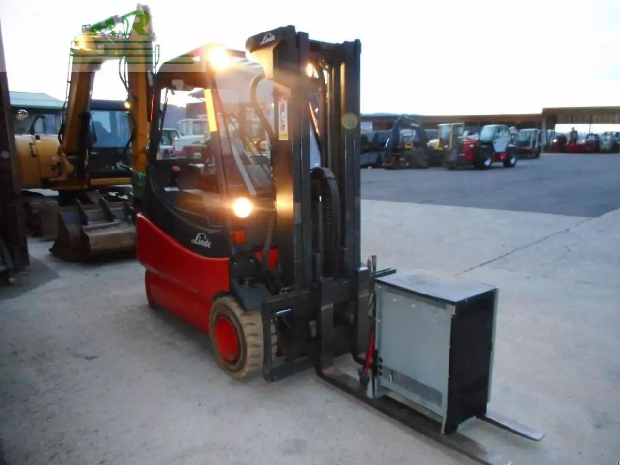 Frontstapler от тип Linde e30-02 / 600 triplex + ss ( batterie 2024 ), Gebrauchtmaschine в ST. NIKOLAI/DR. (Снимка 5)