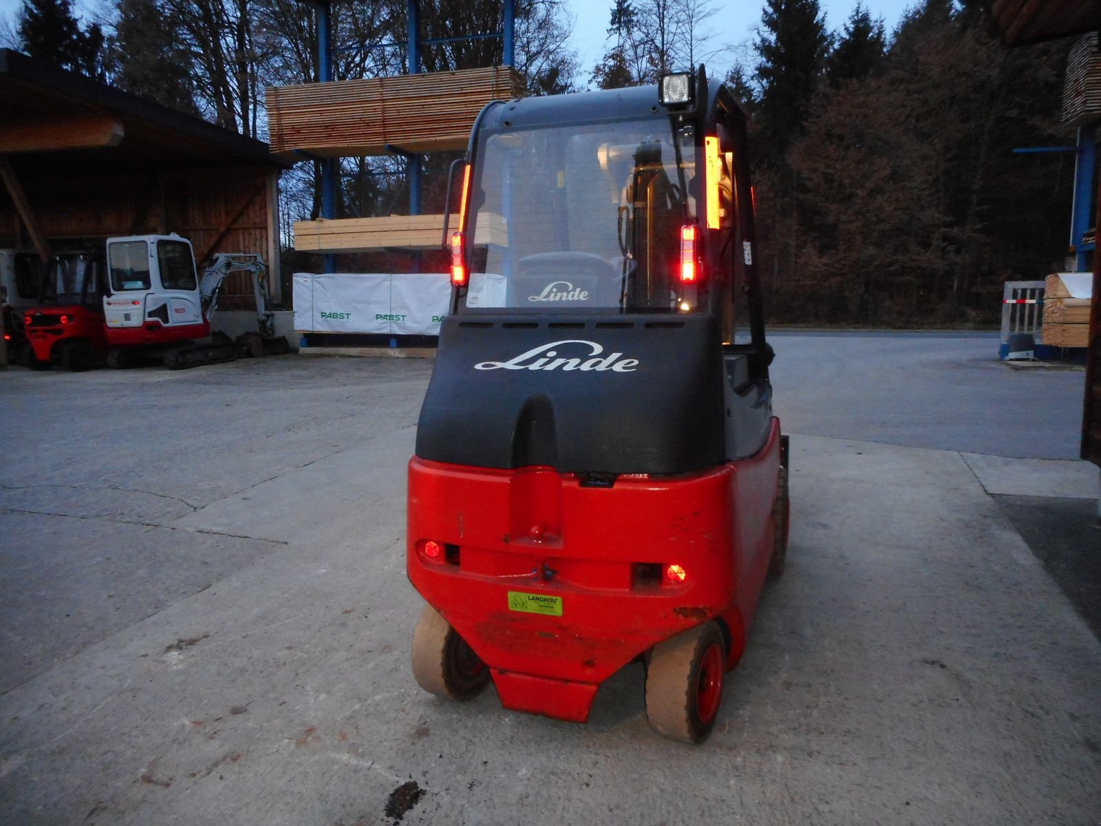 Frontstapler tipa Linde E30-02 / 600 Triplex + SS ( Batterie 2024 ), Gebrauchtmaschine u St. Nikolai ob Draßling (Slika 3)